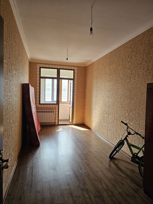 Жар-арик 3 хонали квартира 3/4/7 сотилади 115000у.е.