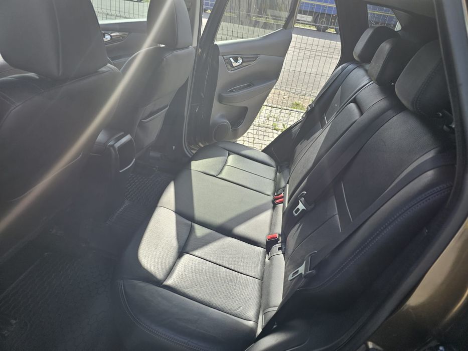 Vând NISSAN Qashqai J11 TENKA+