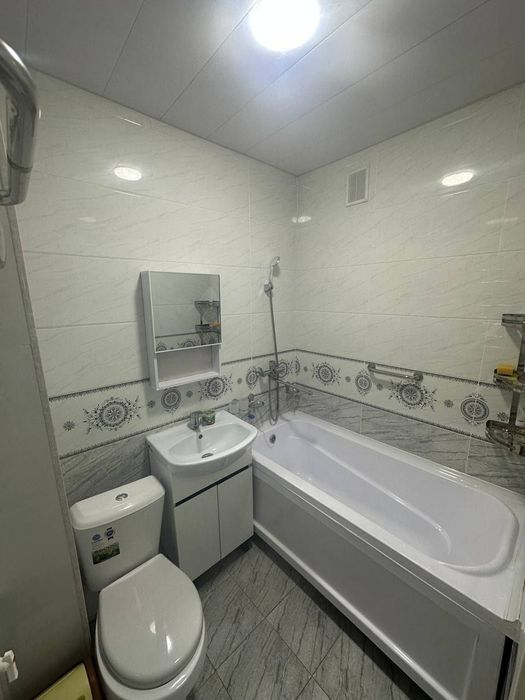 КИРПИЧНЫЙ ДОМ, 1в2/3/5, Балкон 2×6, Ориентир ИНЯЗ.