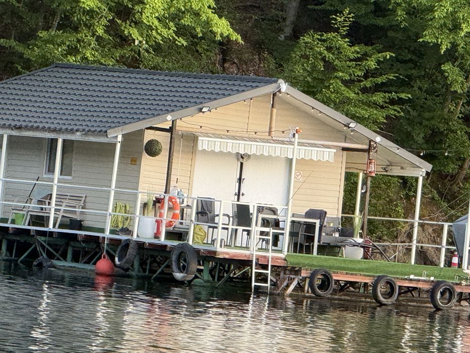 Ponton plutitor 2 camere,2 bai,terasa.Ponton echipat complet,inmatricu