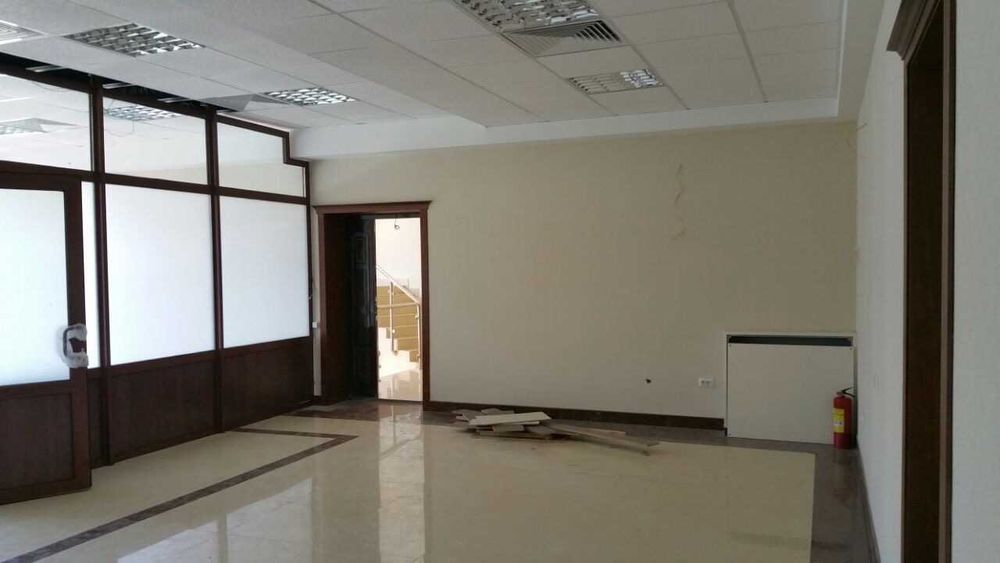 Аренда офис 316 кв. 7 кабинетов 9 у.е за кв.м ул.Беруний Чорсу