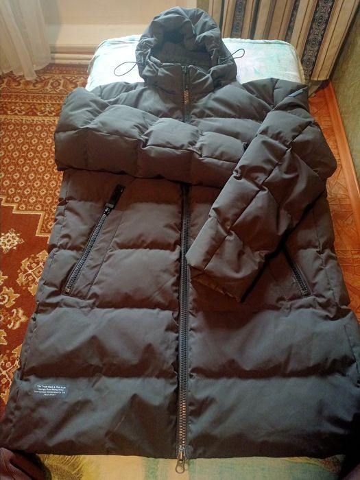 Продам зимний пуховик