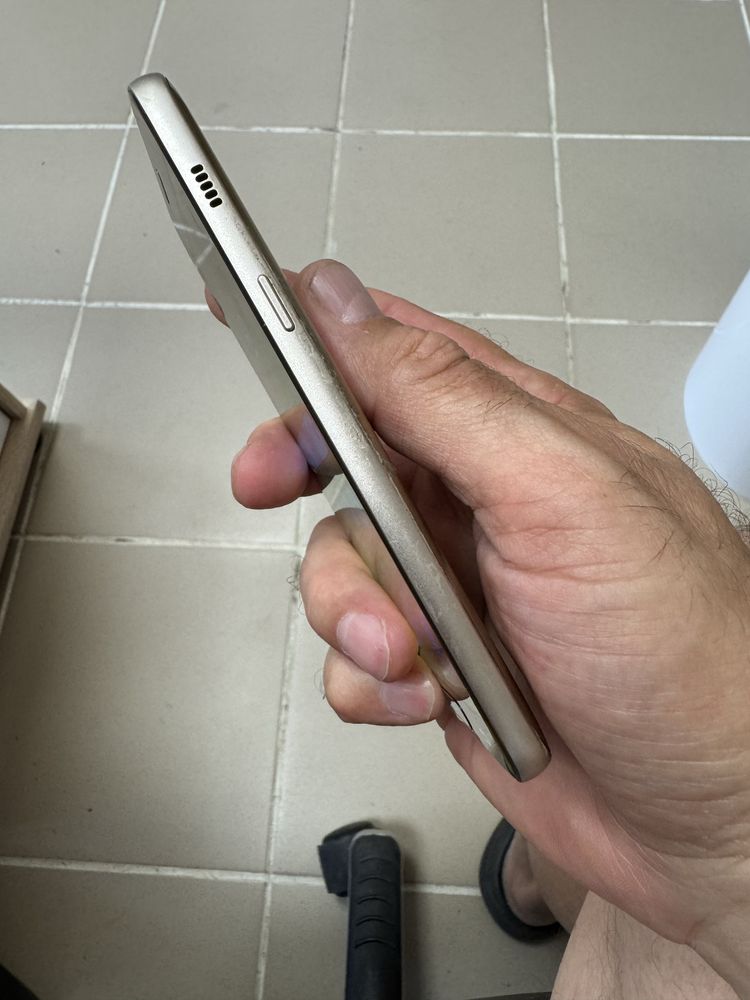 Samsung Galaxy A3 (2017) 16gb отличен