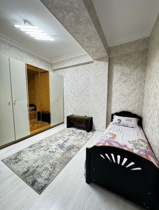 • Спутник-5 Новостройка 3/7/10  Евро Обстановкой Продаётся квартира