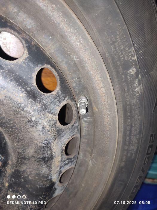 Roți iarna Hyundai Kona, cu senzori, capace și prezoane