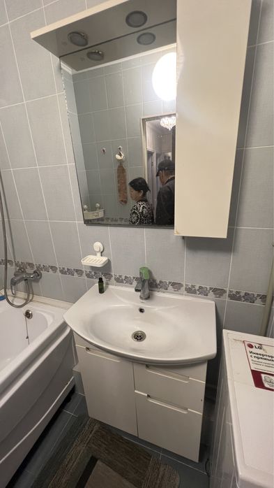 Продам мебель для ванны + умывальник