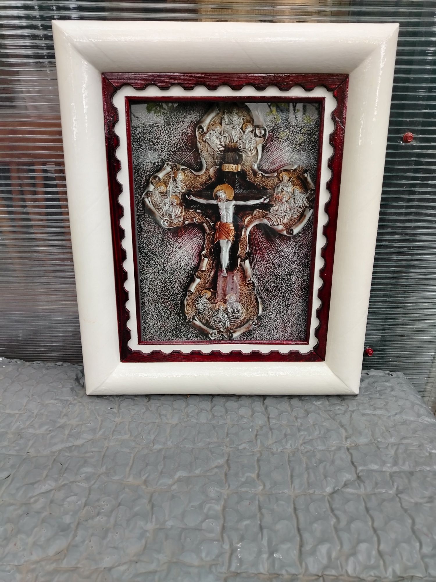 Vând tablou crucifix