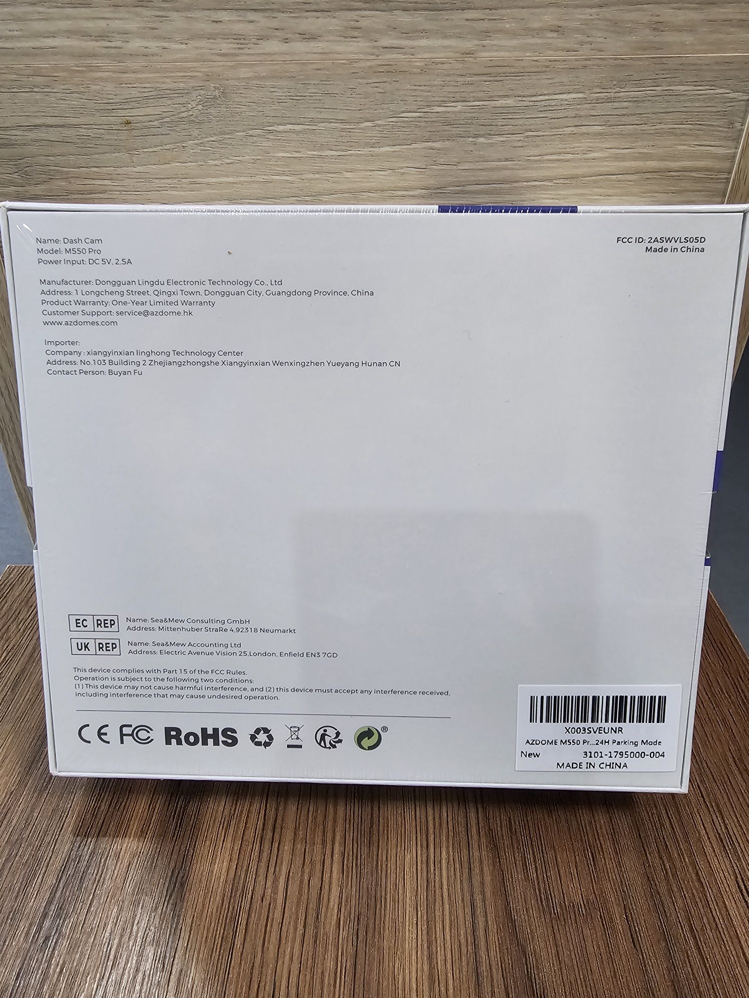 Видеорегистратор Azdome M550 Pro с 3 камерами, запечатанный.