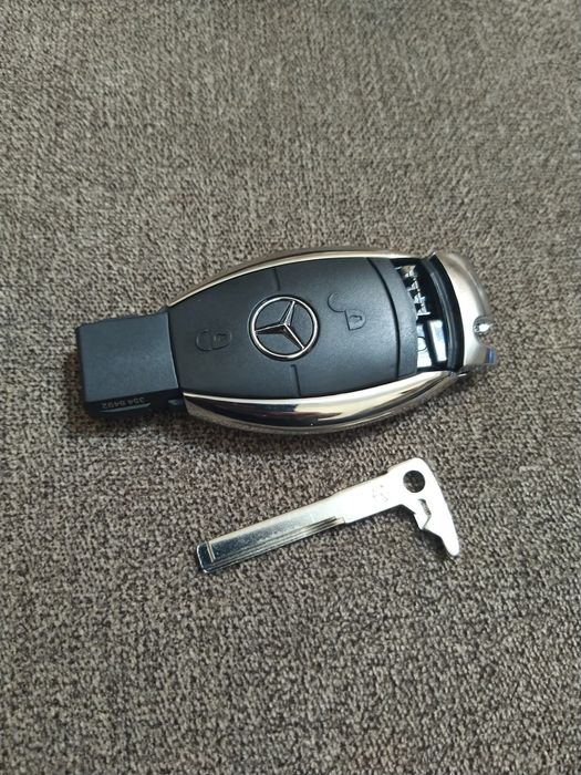 Ключ Мерцедес чисто нов