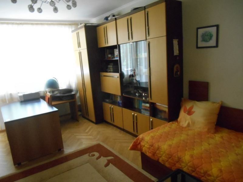 Продава се Тристаен апартамент в София, Овча купел - 132 кв.м за 1887 €/кв.м - Снимка #2