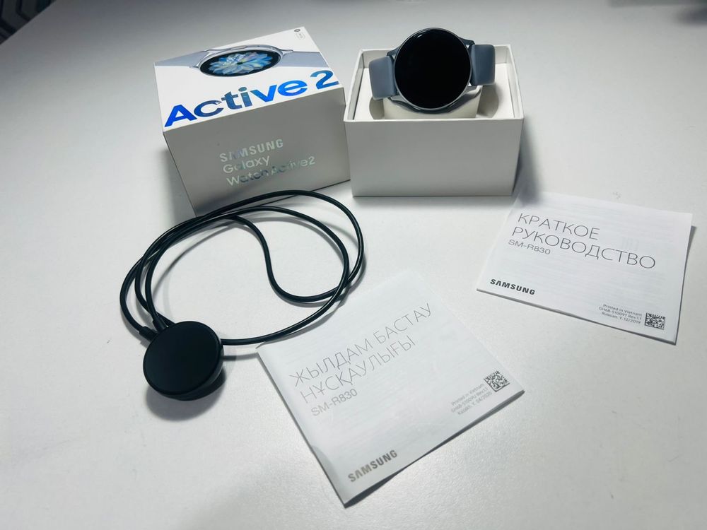 Смарт часы Samsung Active 2