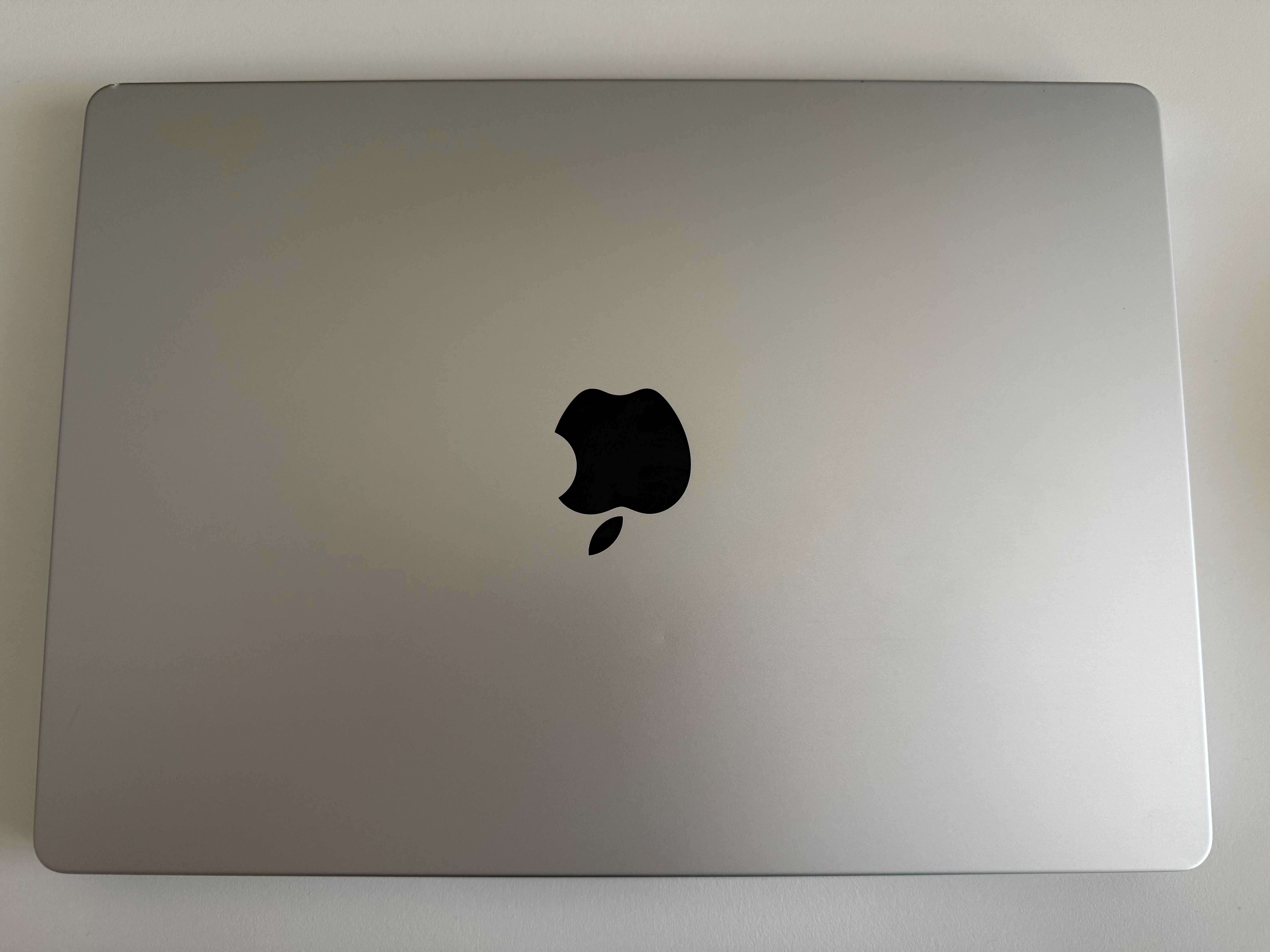 Apple MacBook Pro 2022 14" M1 Pro 8CPU, 16GB RAM, 512GB SSD Silver