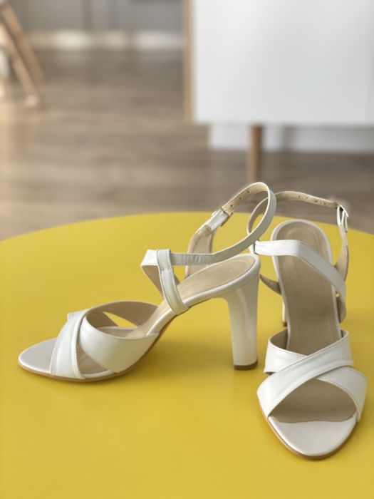 Sandale piele naturala alba