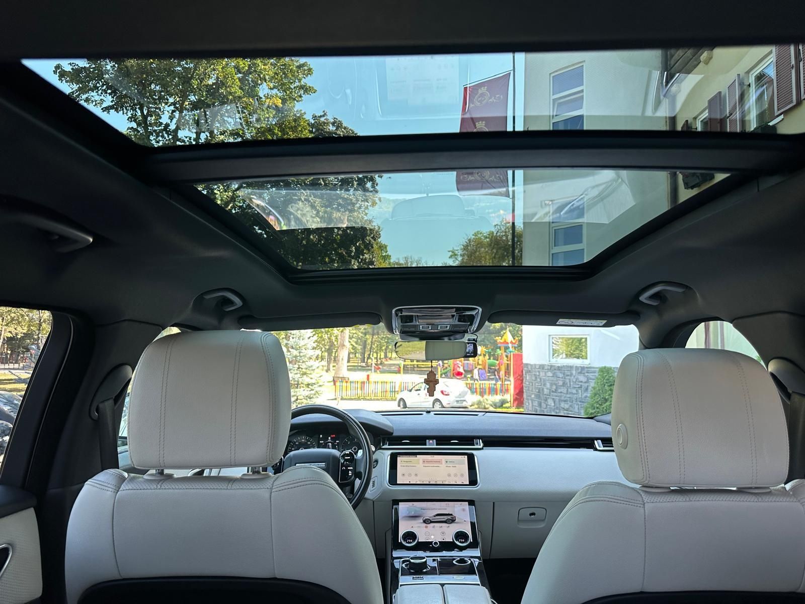 Range Rover Velar R-Dynamic