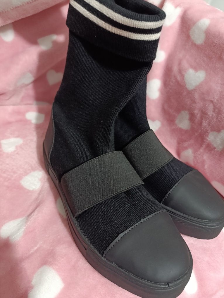 Ghete damă noi din material textil