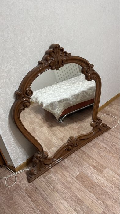 Продам зеркало в хорошем состоянии