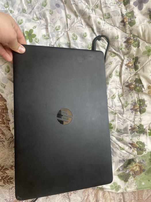 xolati yaxshi noutbook hp 450 g1 4/512gb ram