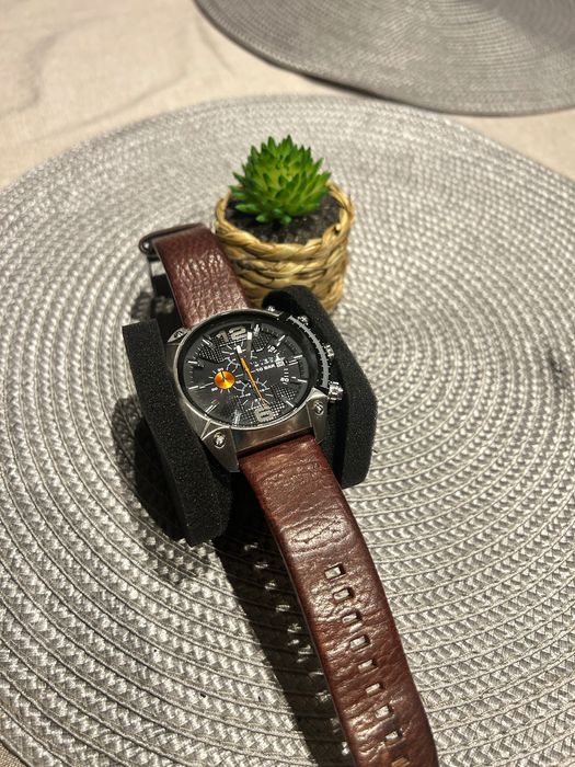 Мъжки часовник DIESEL OVERFLOW DZ4204