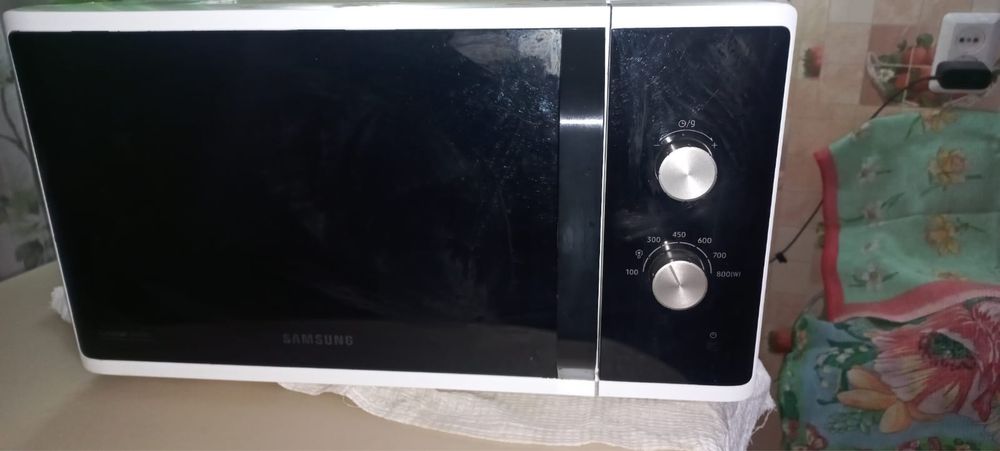 Продам микроволновку фирмы SAMSUNG.