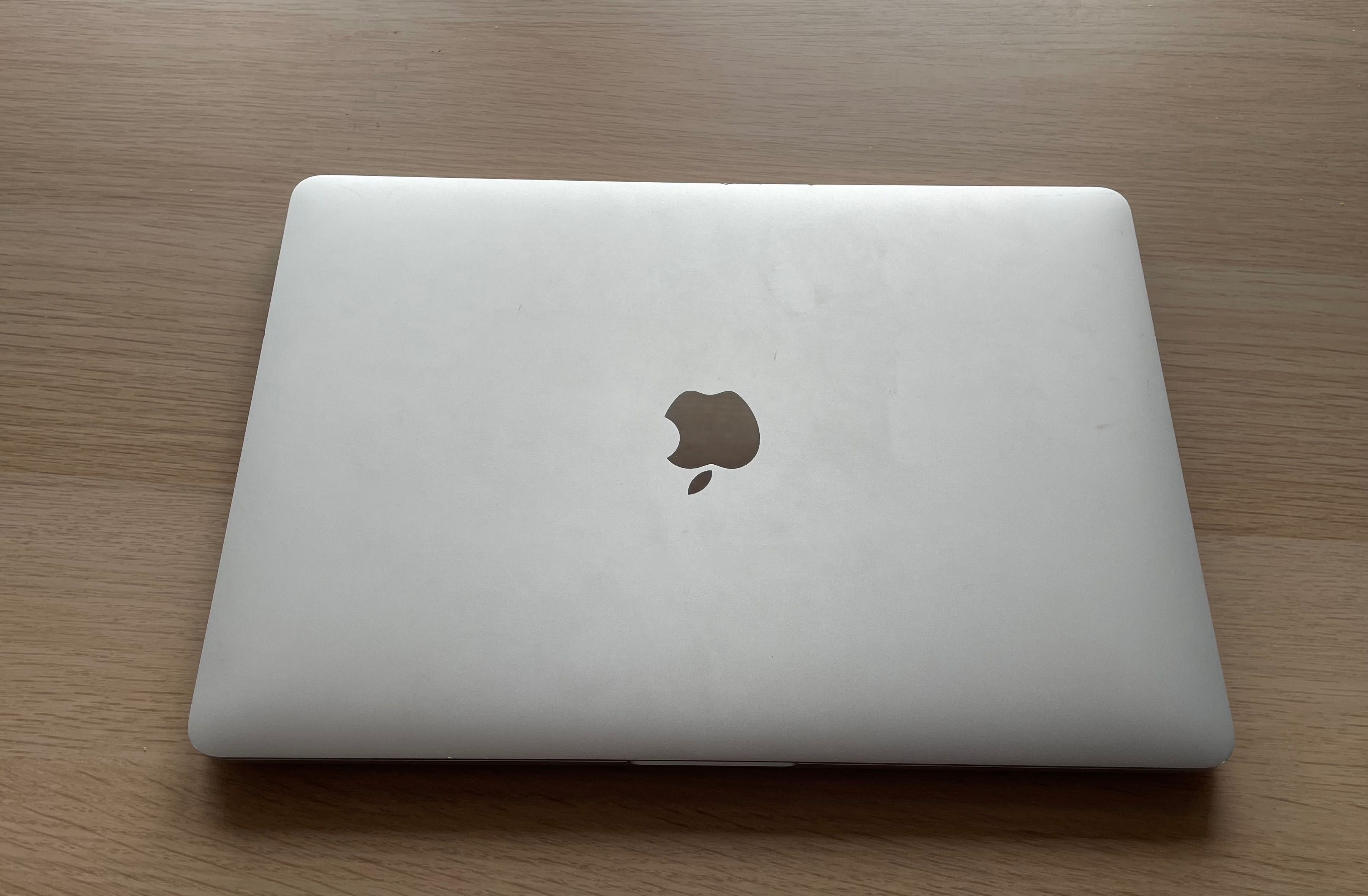 MacBook Pro 13', TouchBar, SSD 512, 8Gb ram, 2016