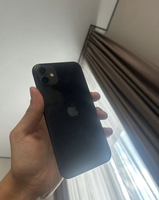 Продам iPhone 11