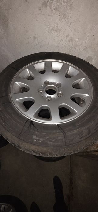 Джанти с гуми свалени от БМВ Е38