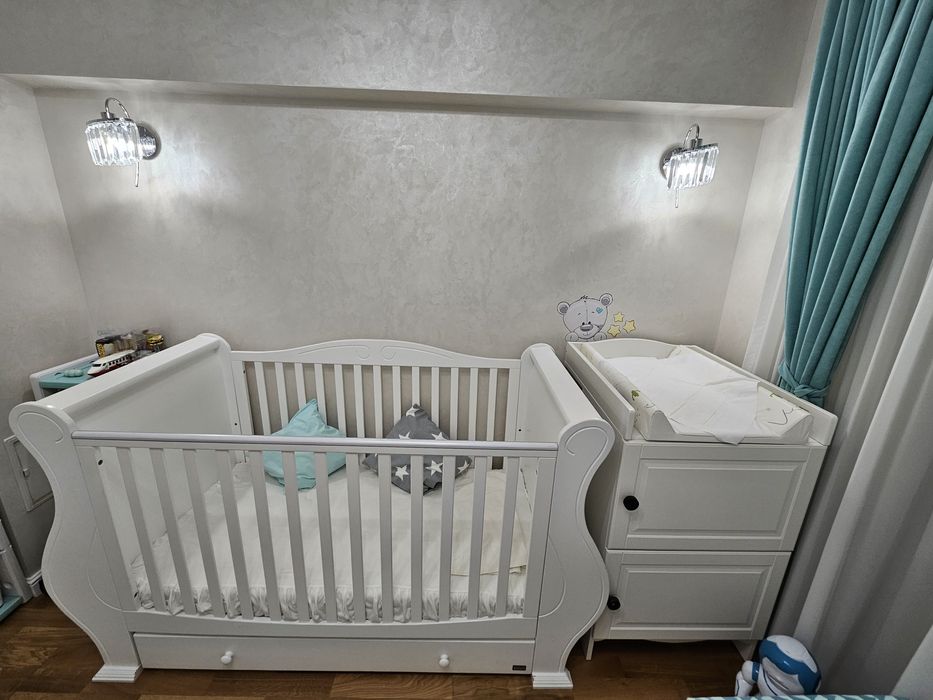 Pătuț bebe Tutti Bambini + saltea + masă de înfășat + CADOU