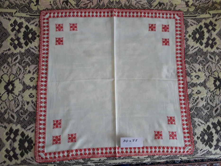 Продавам нови покривки,ръчно изработени