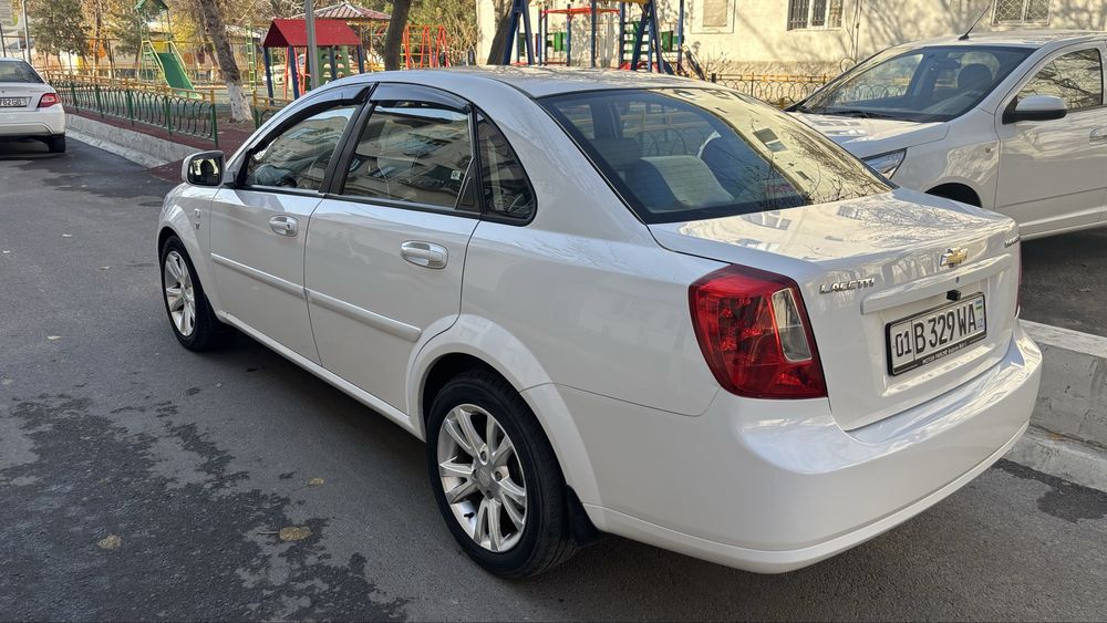 Gentra 2015 года