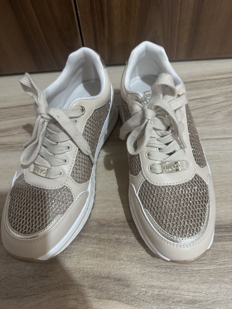 Sneakers Liu Jo impecabili