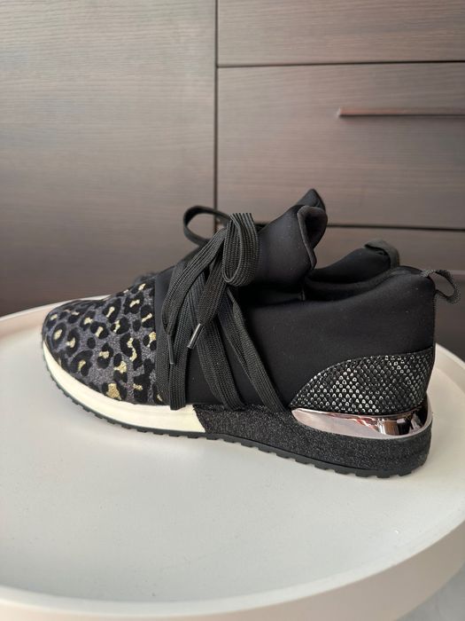 Дамски маратонки, номер 39 НОВИ!