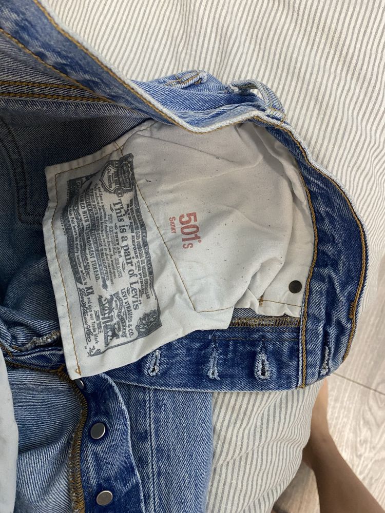 Jeans Levi’s 501 skinny marime 26 s
