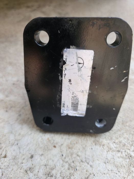 Оригинен теглич с планка за греда на бусове и джипове mercedes, toyotа