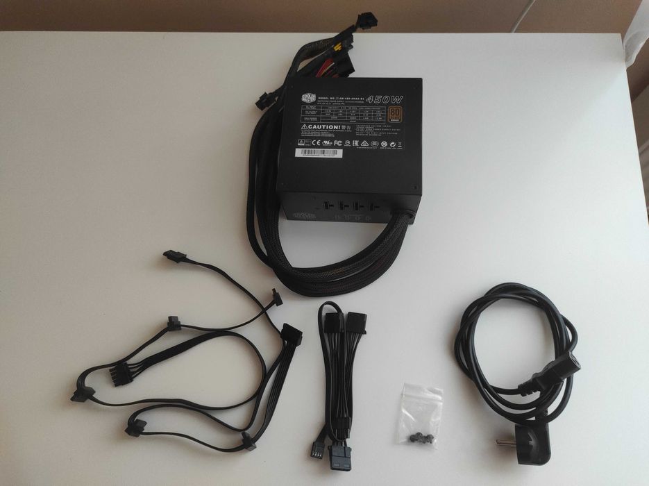 Полу-модулно ATX захранване - Cooler Master G450M / 450W / 80+ Bronze