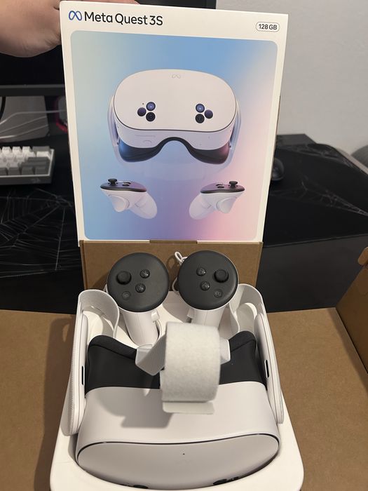 VR Очила Oculus Meta Quest 3S 128GB