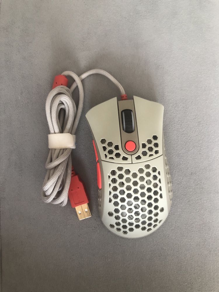 Продаю игровую мышь