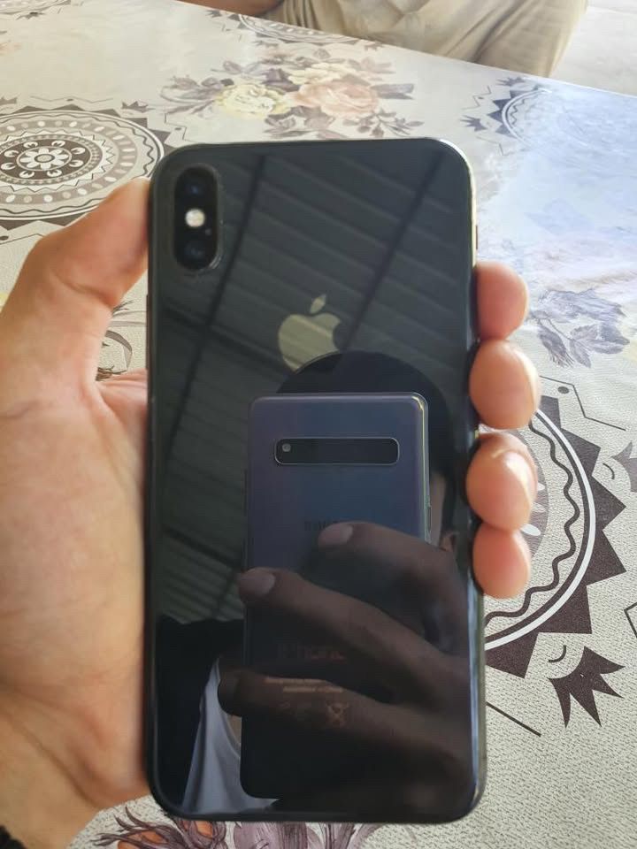 Iphone X xolati zor
