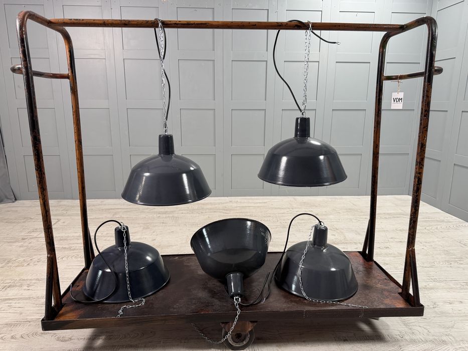 Емайлирани индустриални лампи У013