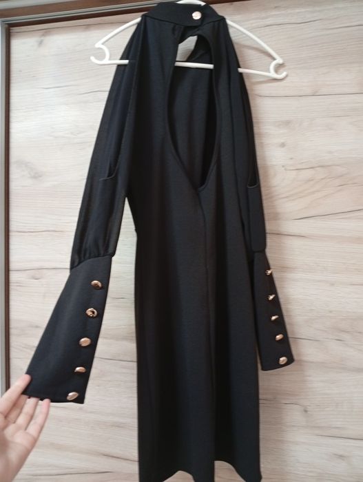 Продавам дамски дрехи