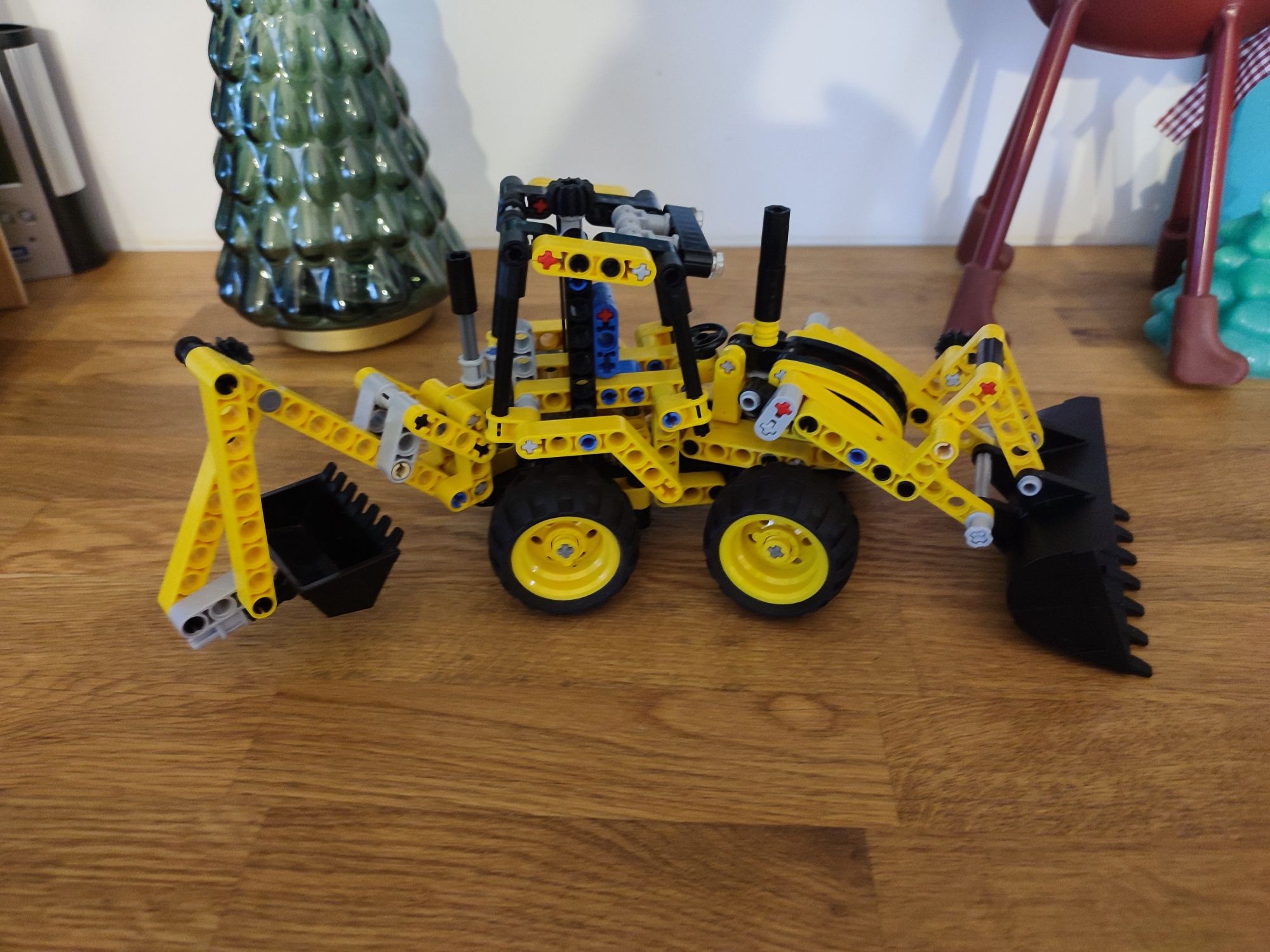 LEGO Tehnic 42004 - Buldoexcavator