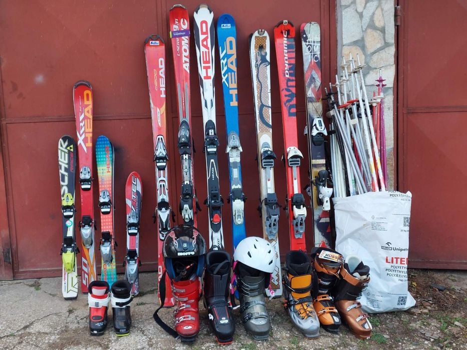 Продавам ски и ски обувки, щеки