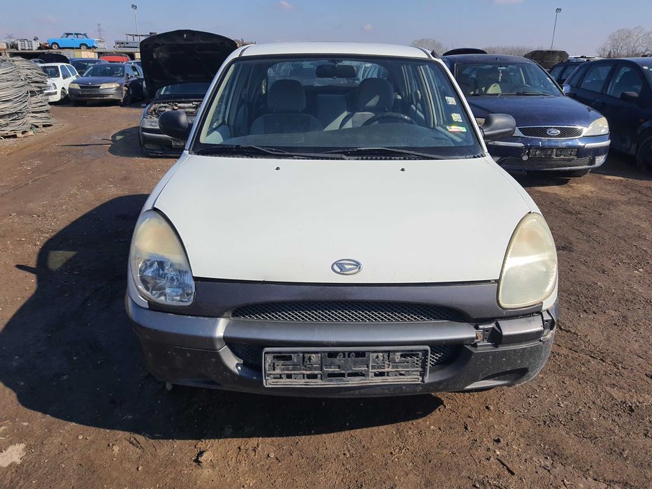 На части! Daihatsu Sirion 1.0i