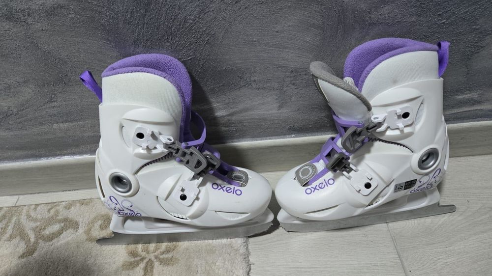 Vând patine reglabile