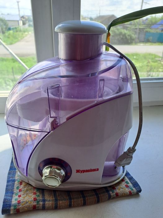 Продам соковыжималку Журавинка.