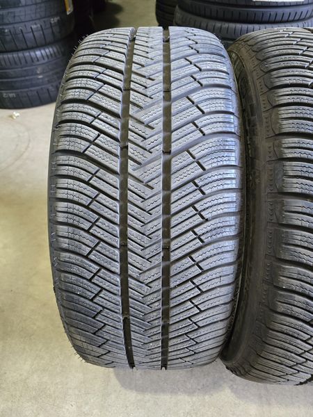 255/45/19 MICHELIN 4бр