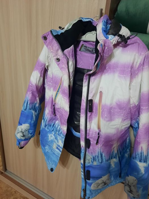 Продам зимний куртку