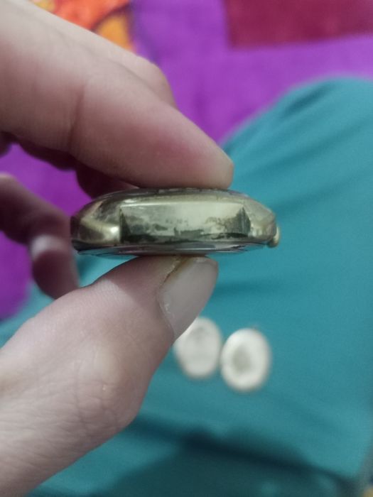 Золотой старый кулан. Золотой часы.