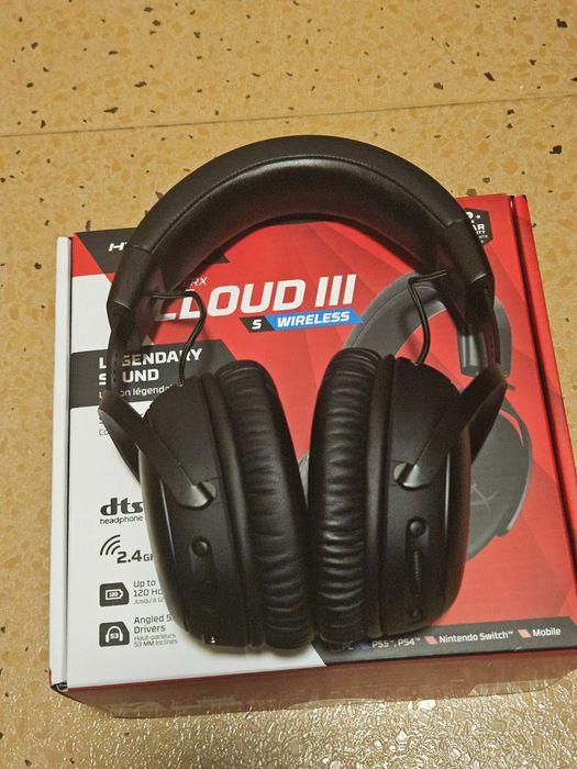 Безжични геймърски слушалки HyperX Cloud III S