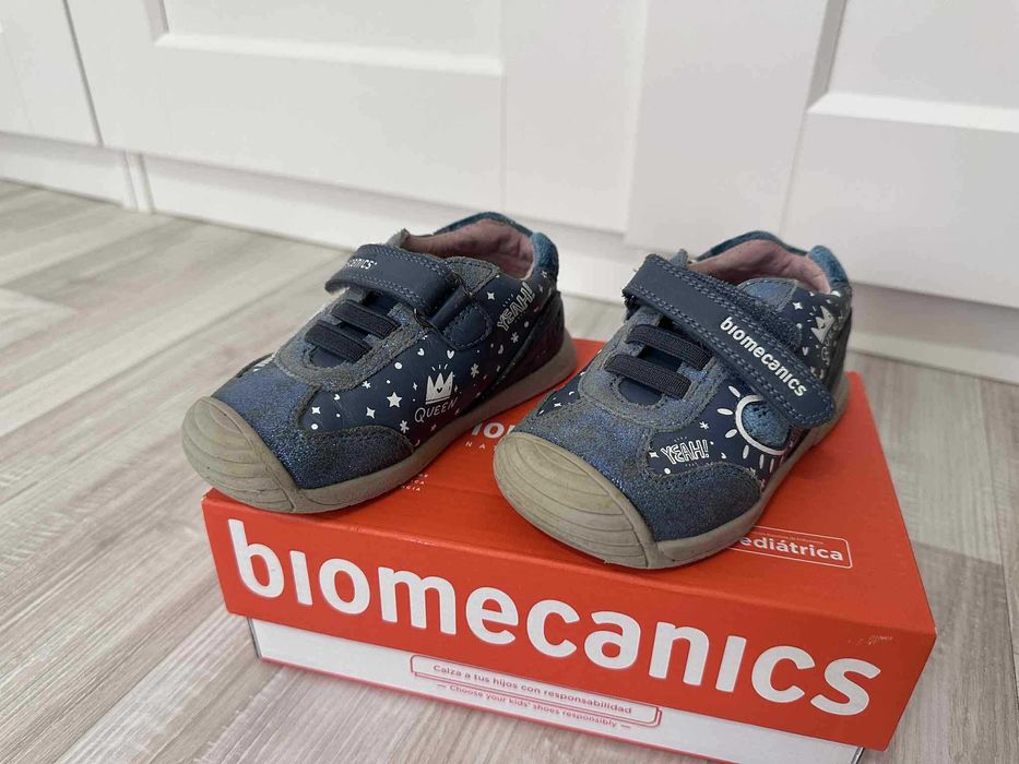 Sneakers Biomecanics Marime 23