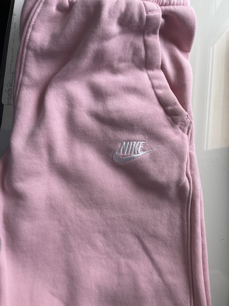 Оригинална долница на nike